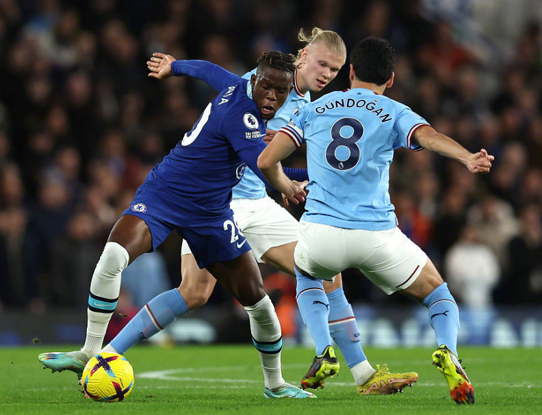 转折点纽卡斯尔再遭质疑，社区盾今晚攻防权衡，压力陡增，数据趋势出现新变化的简单介绍-九游游戏平台